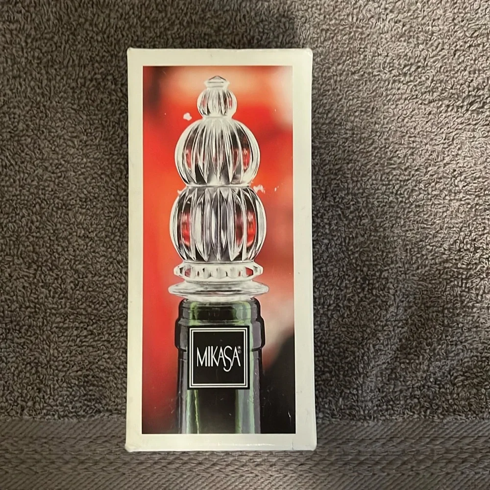 Mikasa Monterey bottle stopper